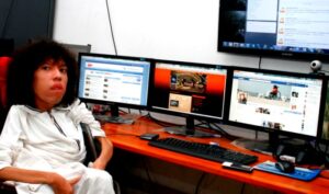 Biografi Wirausaha Muda Habibie Afsyah Difabel yang Sukses Bisnis Online