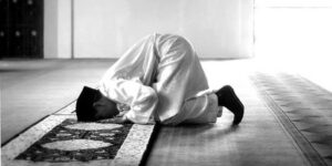Pengertian Tata Cara dan Doa Sujud Tilawah Yang Benar