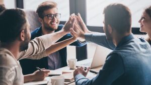 Kebiasaan yang Paling Dibenci dalam Pergaulan di Lingkungan Anda