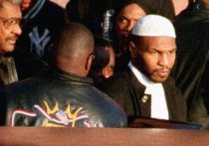 Profil Singkat Petinju Berjuluk Si Leher Beton Mike Tyson