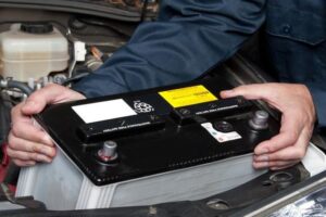 Bagaimana Proses Pergantian Aki Mobil dan Setting Ulang ECU